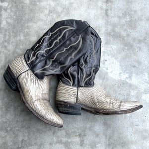 Men’s Leather Cowboy Boots -broken in and ready to wear
❤️